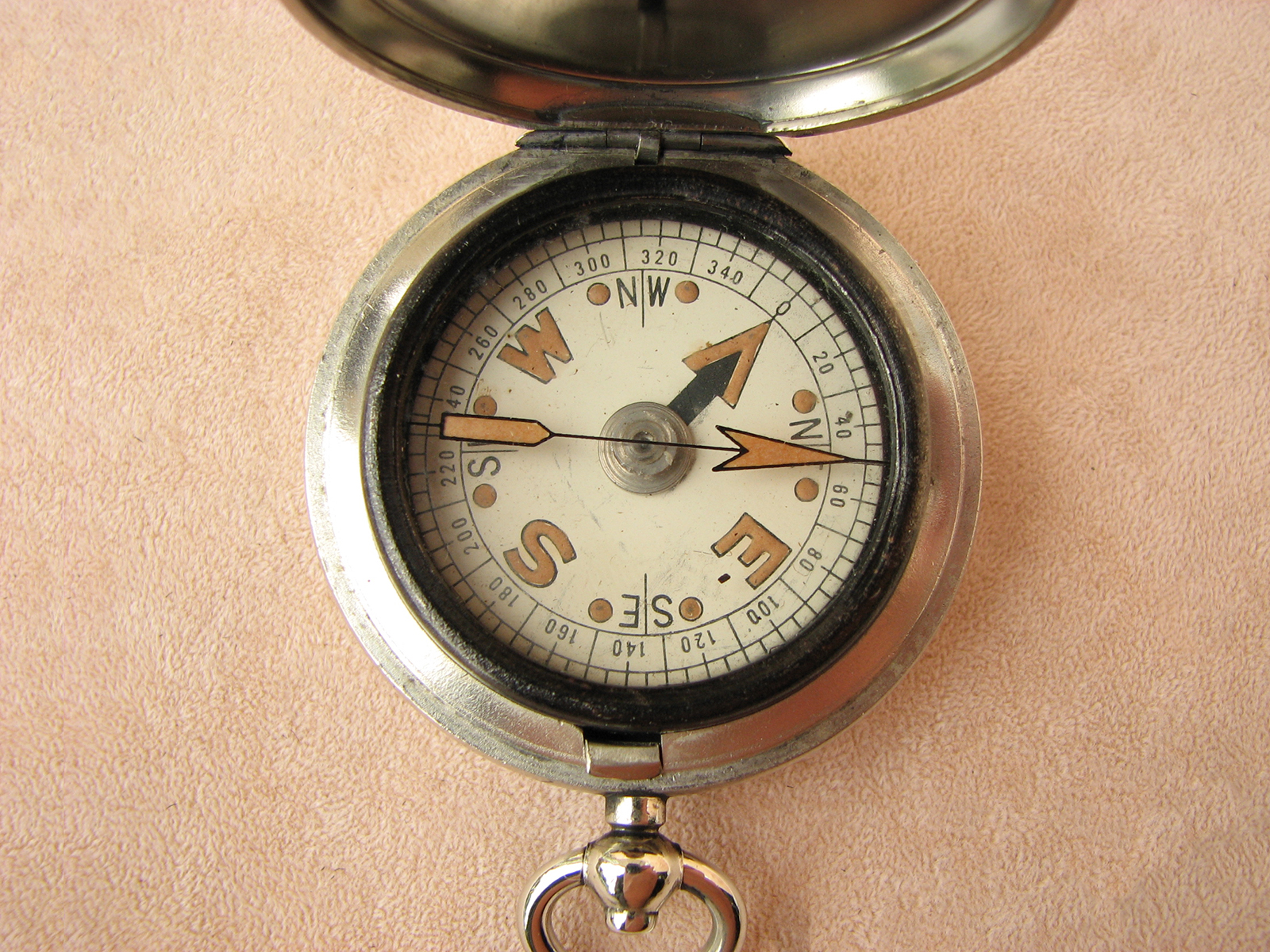 Pre WW2 Hunter cased MK VII pocket compass circa 1930